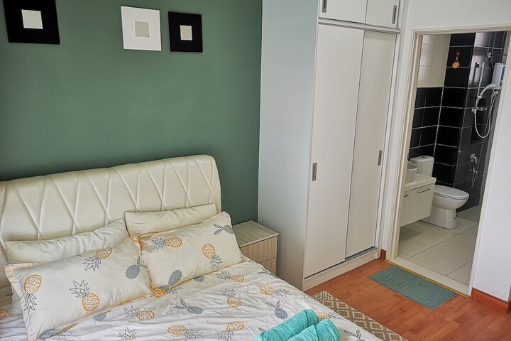 Room 28 of 106