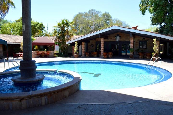 Pool Hotel