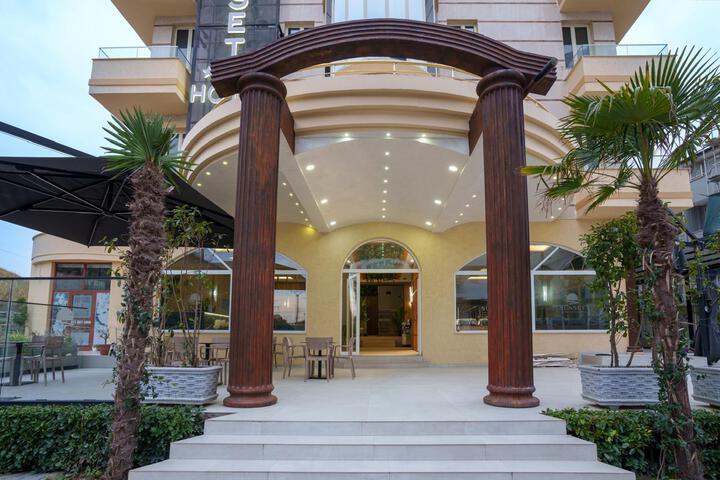 Sunset Hotel
