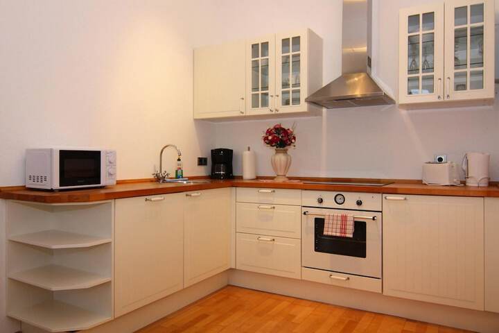 Room 3 of 25