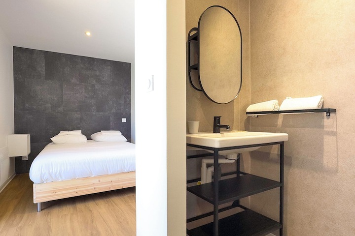 Room 5 of 24