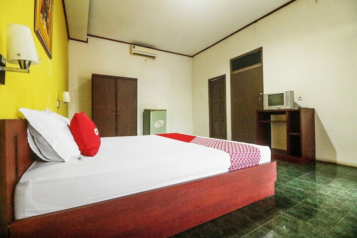 Room 9 of 25