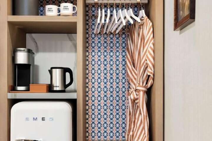 Room amenity