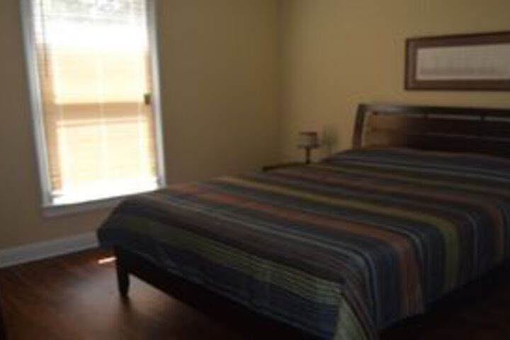 Room 8 of 18