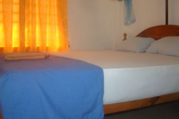 Room 4 of 17
