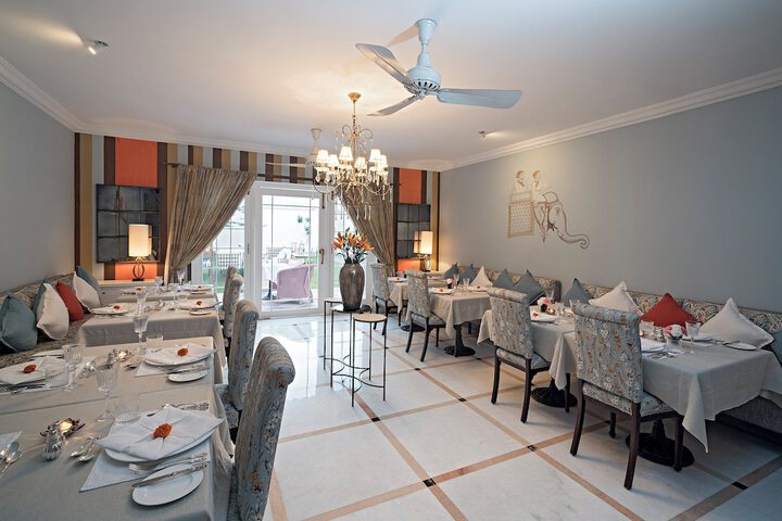 Dining 60 of 79