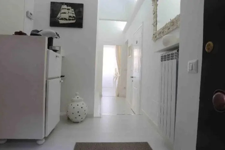 Room 14 of 26