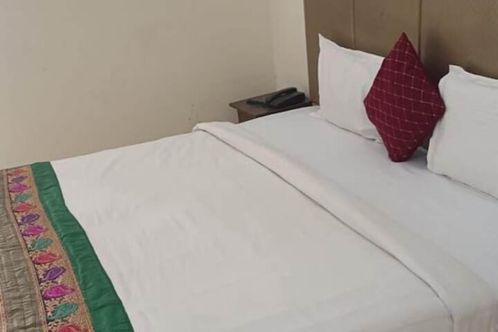 Room 6 of 7