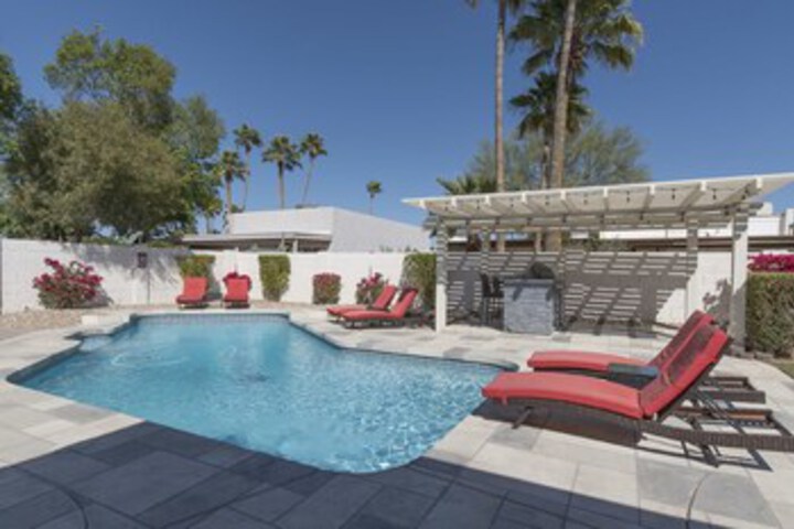 Pool 56 of 61