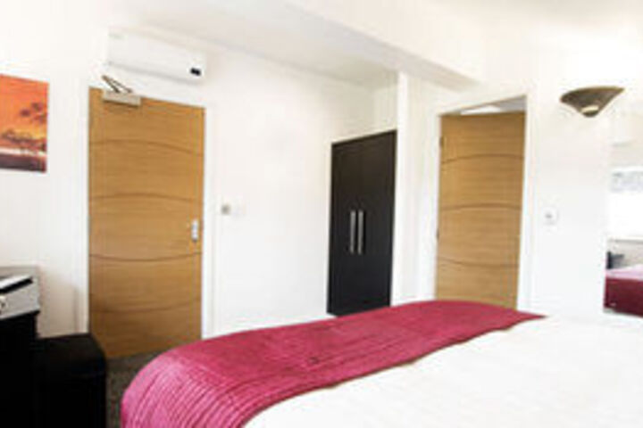 Room 9 of 23