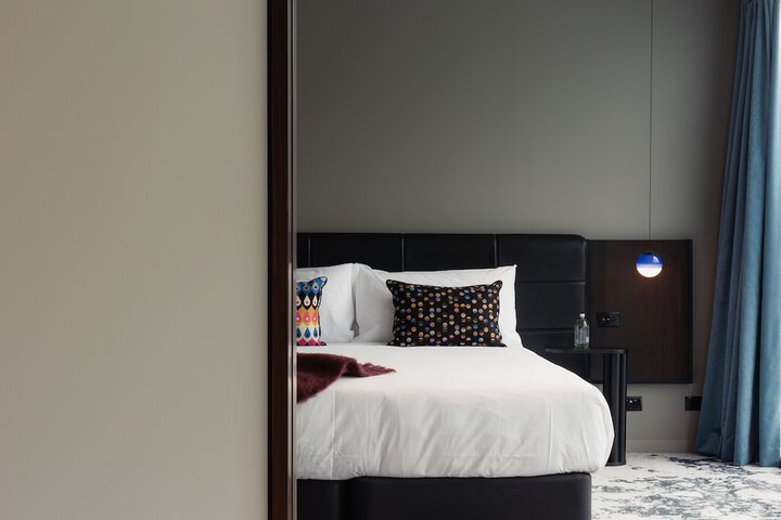 Room 28 of 84