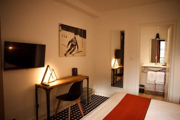 Room 10 of 71