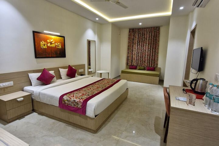 Room 8 of 31