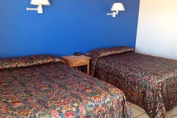 Room 2 of 5