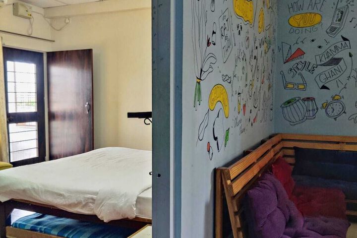 Room 13 of 36