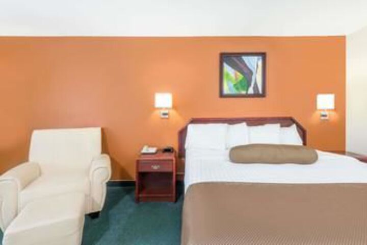 Room 20 of 65