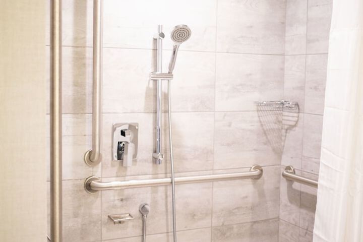 Bathroom shower