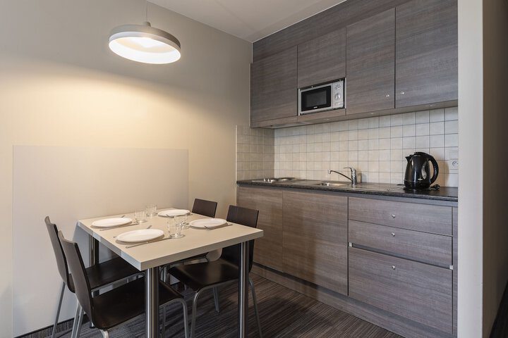 Room 4 of 56