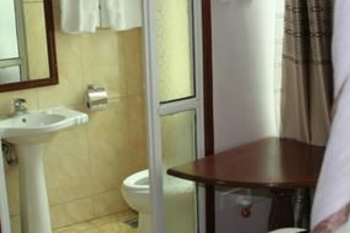 Room 2 of 44