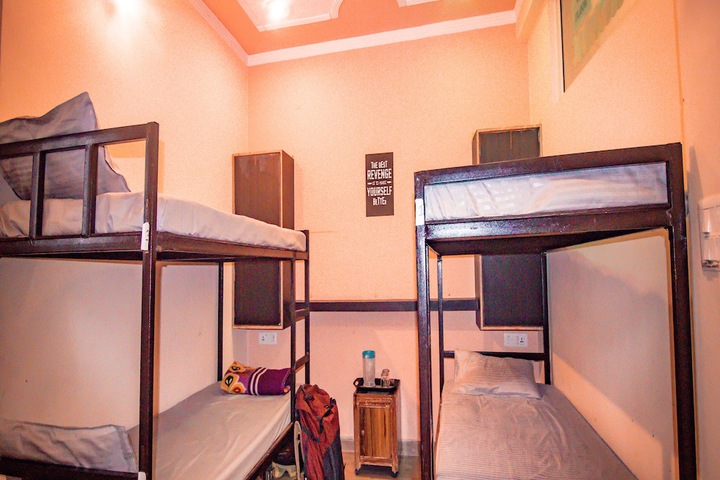 Room 18 of 46