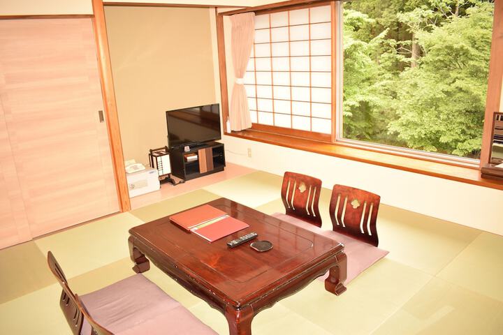 Room 17 of 58