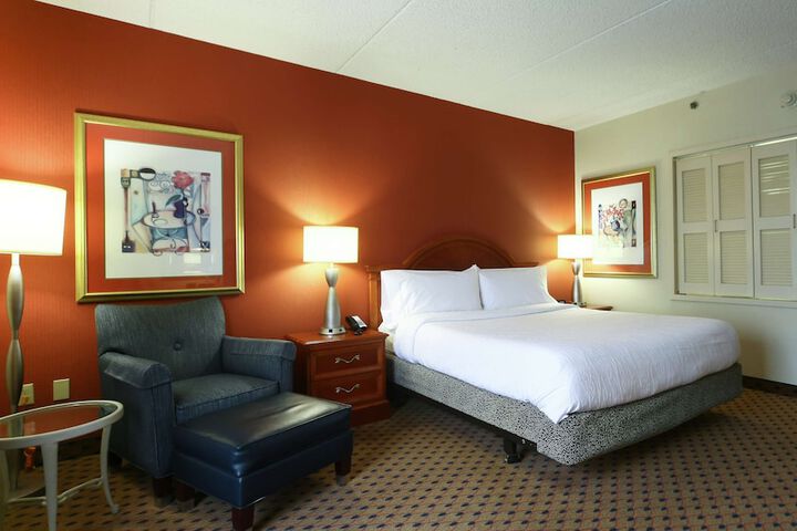 1 King Bed (14 of 20)
