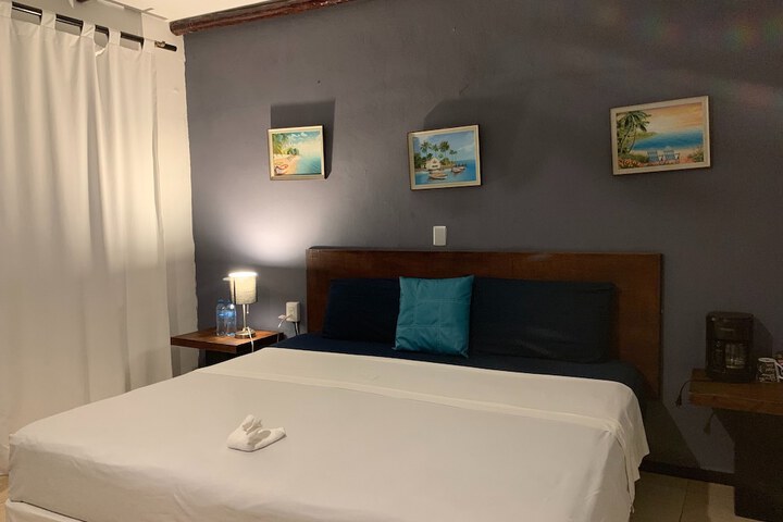 Room 8 of 87