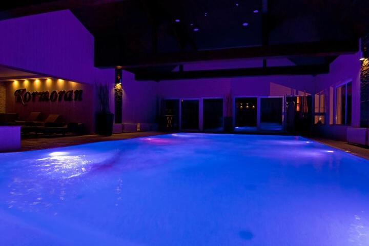 Pool 15 of 23