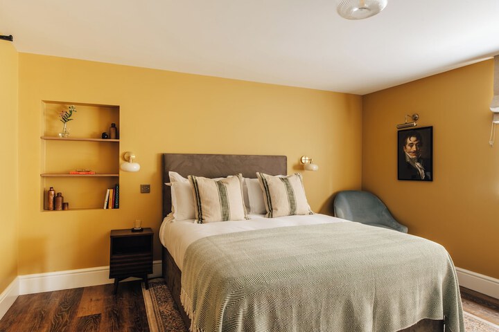 Room 74 of 160