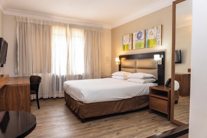 Room 19 of 74