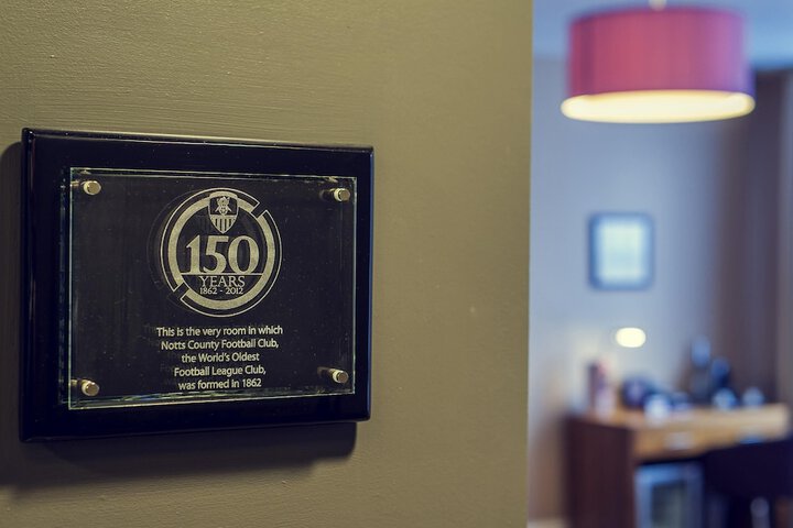 Room 34 of 104