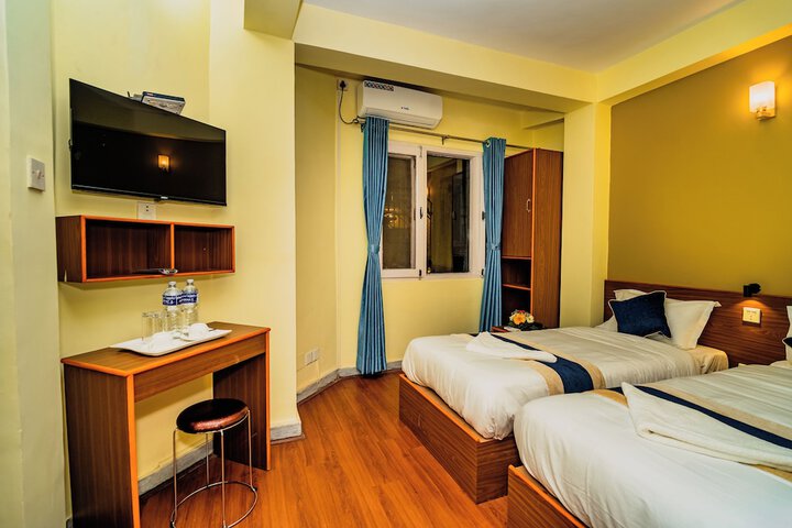 Room 8 of 29