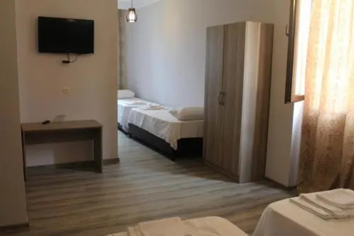 Room 14 of 15