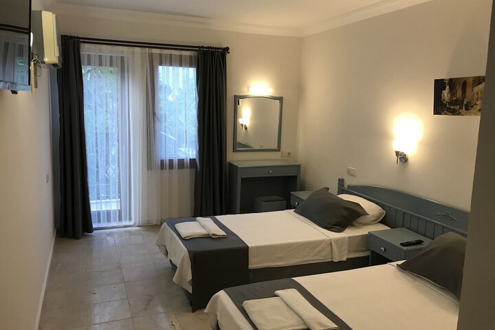 Room 3 of 57