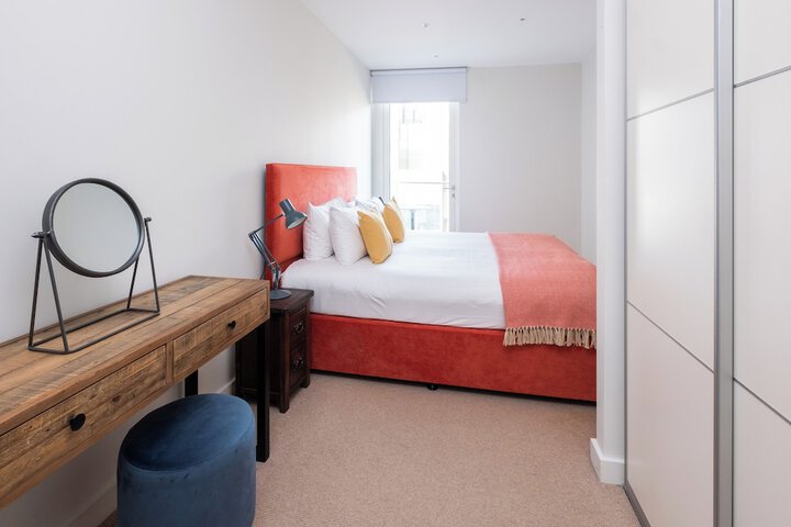 Room 9 of 25