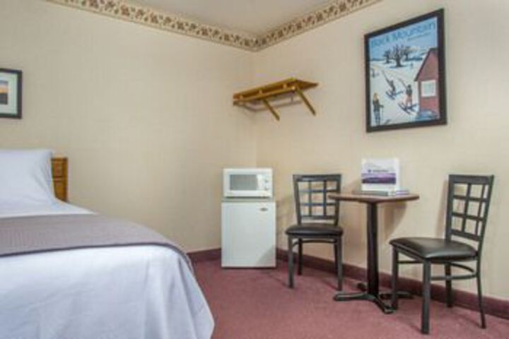 Room 14 of 24