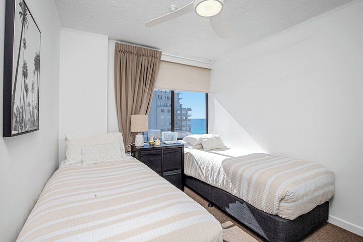 Room 26 of 174