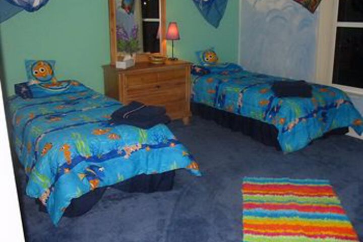 Room 16 of 32