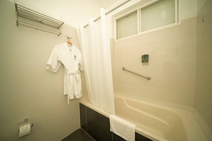 Room 119 of 146