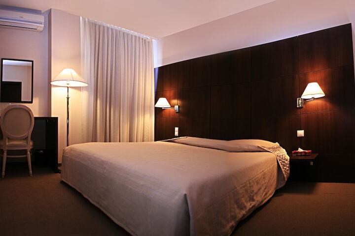 Room 5 of 53