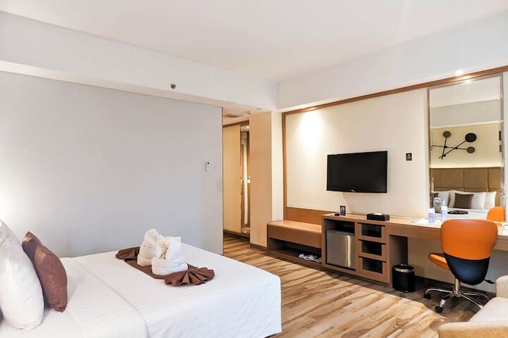 Room 30 of 64