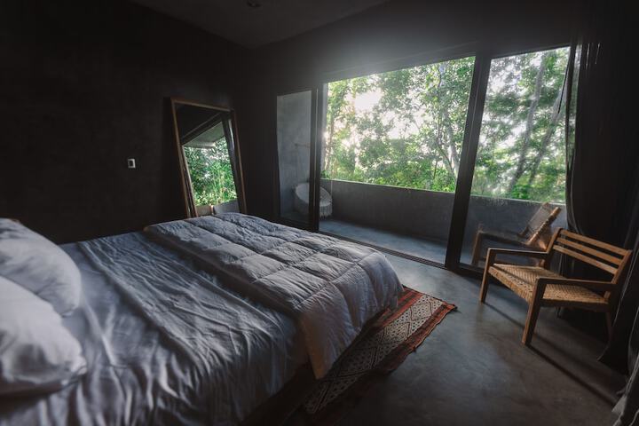 Room 17 of 87