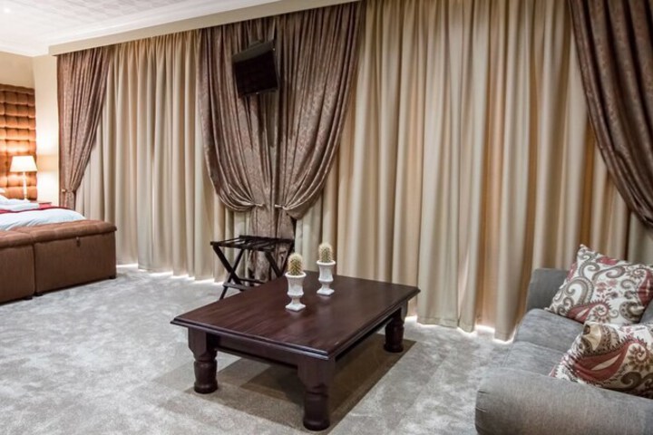 Room 28 of 59