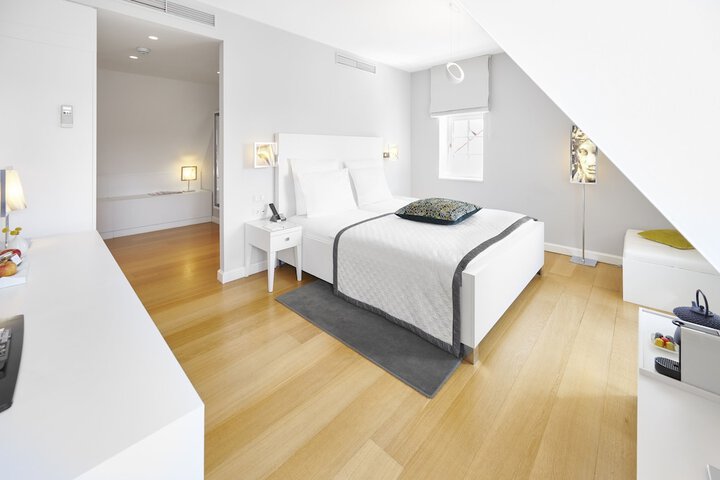 Room 16 of 71