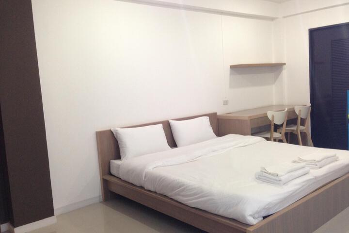 Room 3 of 5