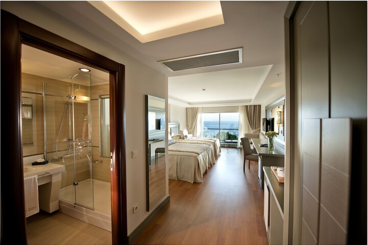 Room 12 of 61