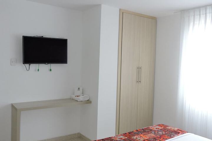 Room 8 of 25