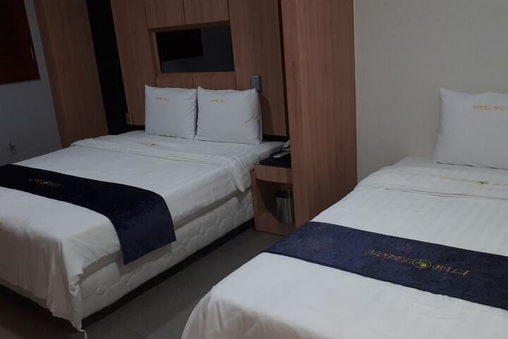 Room 13 of 40