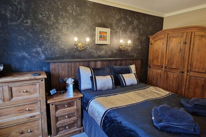 Room 30 of 77