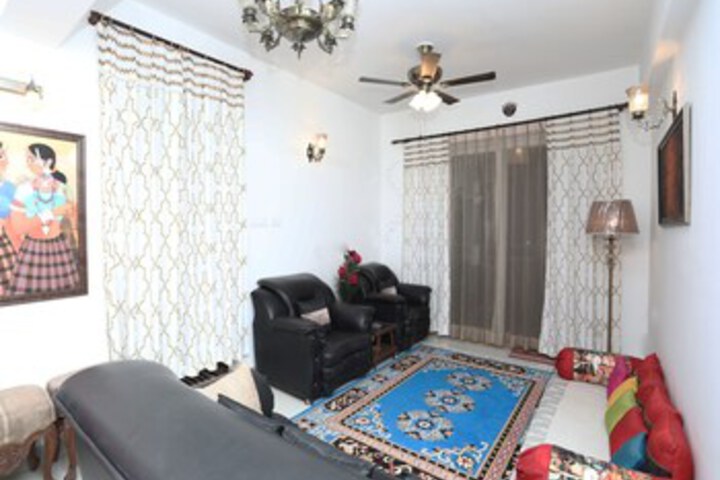 OYO 13172 Home Exotic 1BHK Pacific Golf Estate